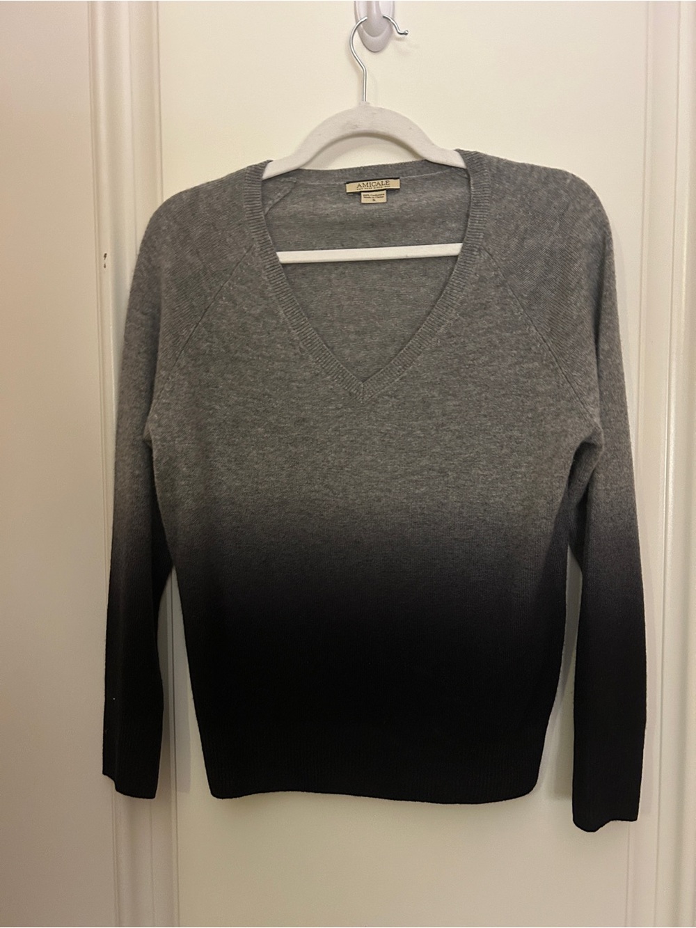 Amicale Women's Gray to Black Ombre V-Neck Sweater, Small
